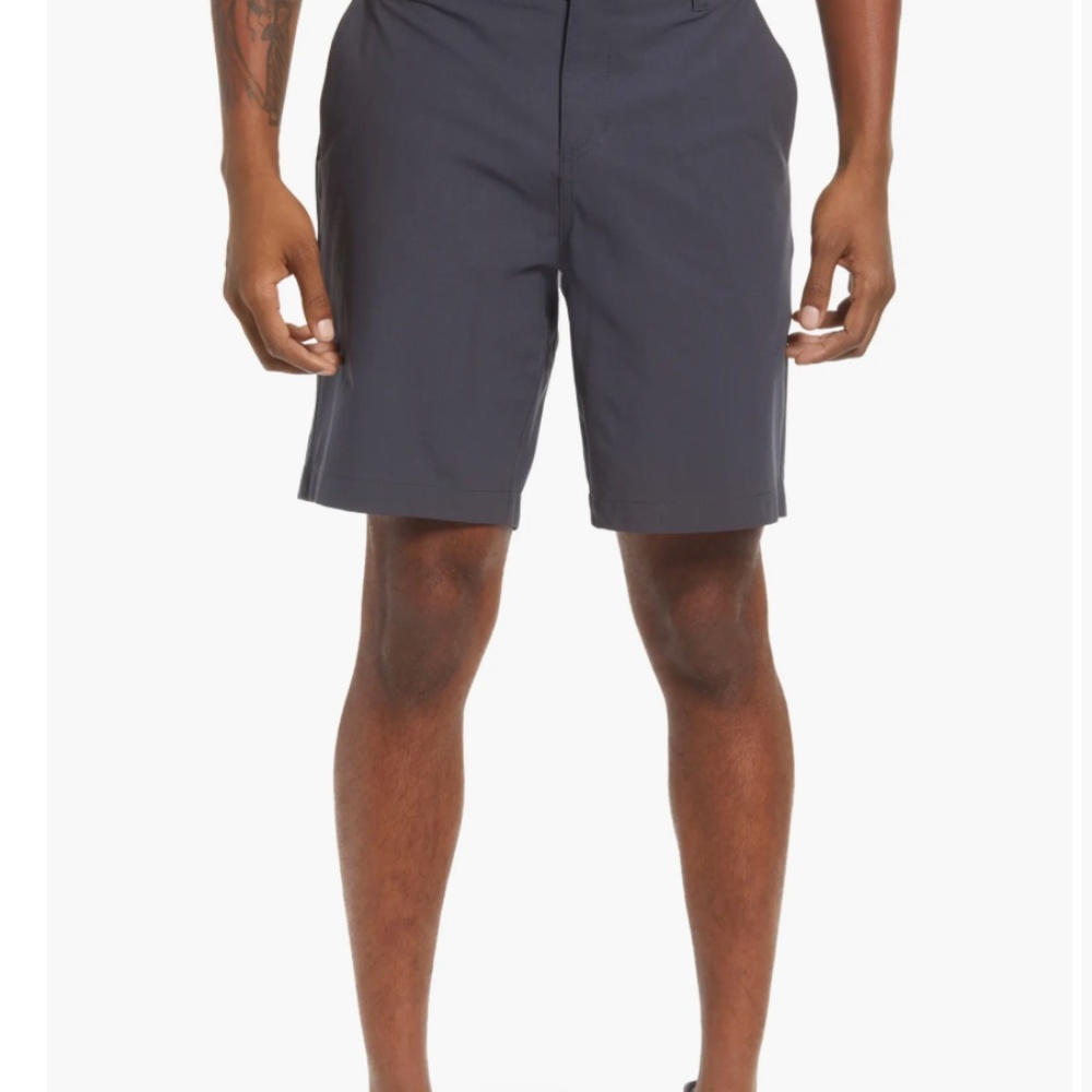Vuori Meta Shorts